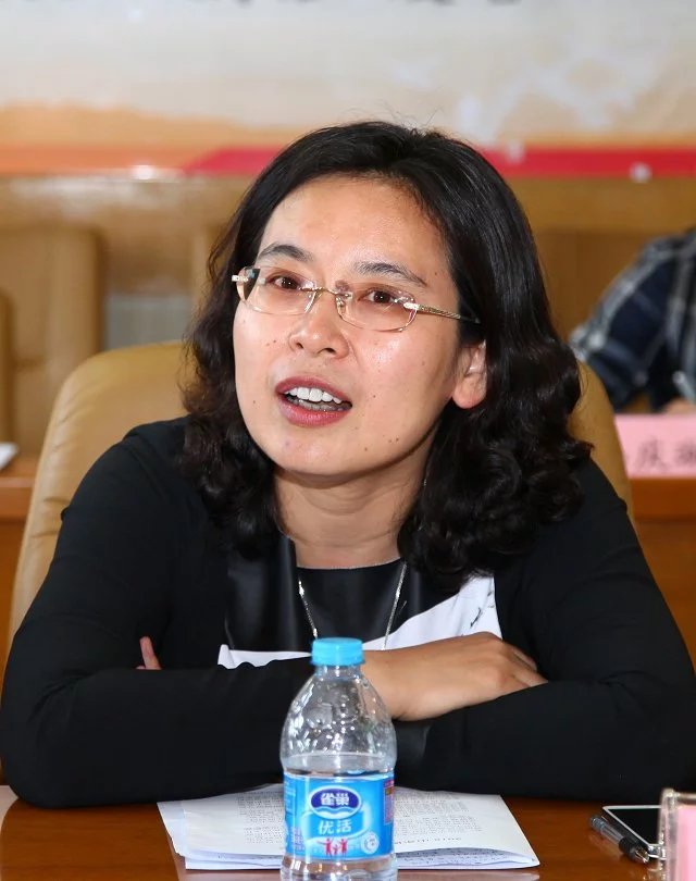 孔令华.jpg 孔令华.jpg