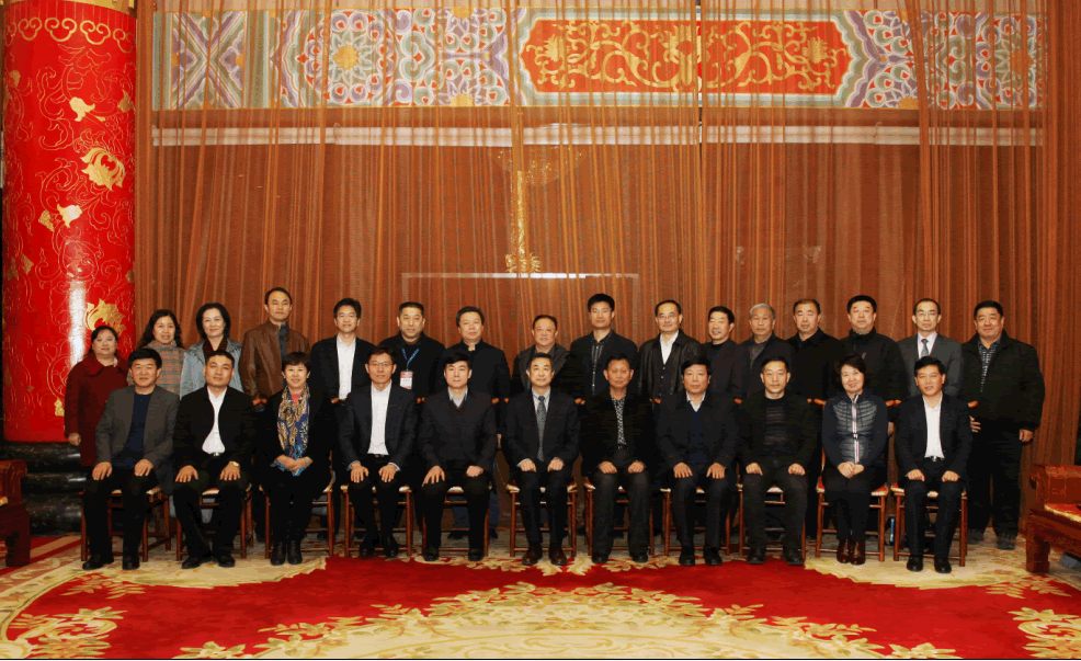 山东省健康管理协会常务理事会合影.png 山东省健康管理协会常务理事会合影.png