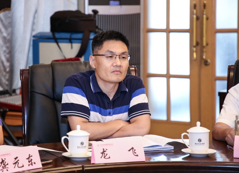 /ue/net/龙飞.jpg /ue/net/龙飞.jpg